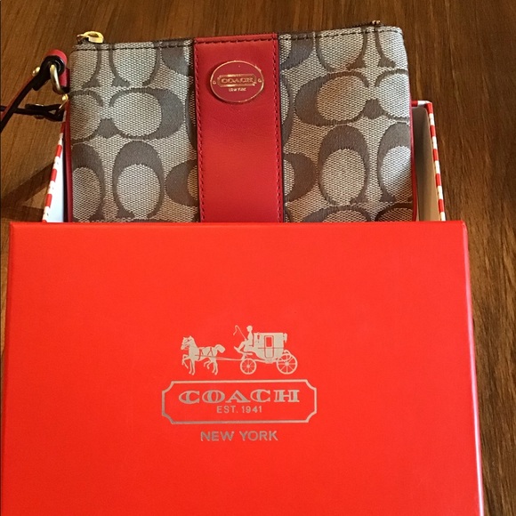Coach wristlet - Picture 1 of 2